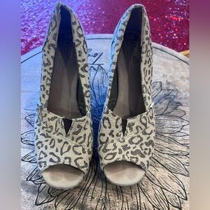 Leopard print Tom’s Wedges 8